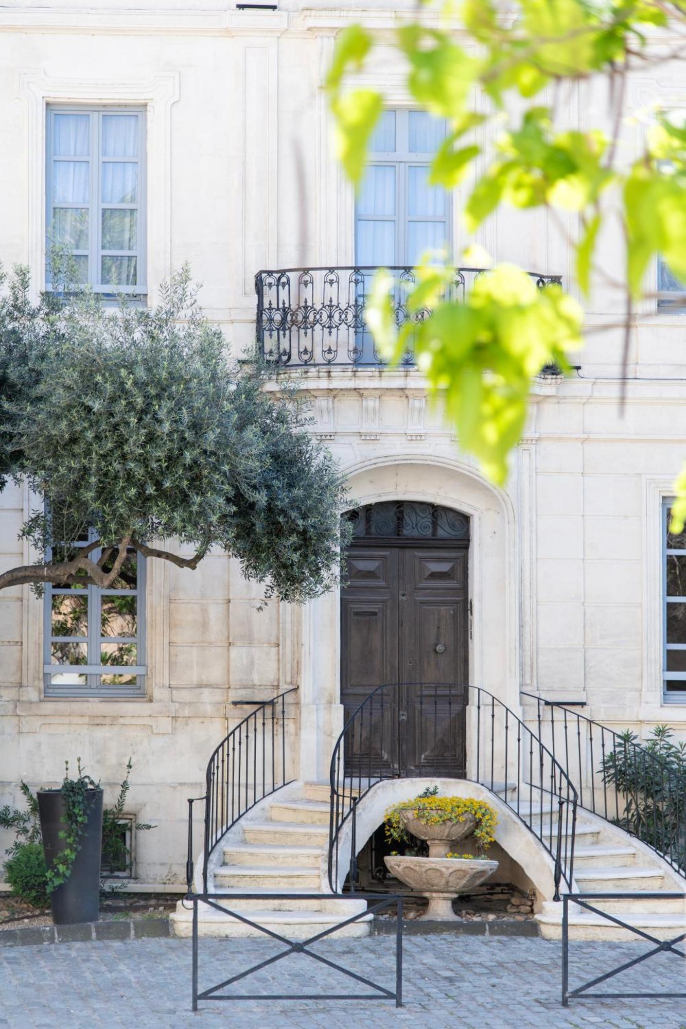 Hotel Atrium Arles Exterior photo